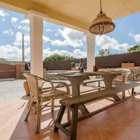 Can Antonia Dotze Villa *